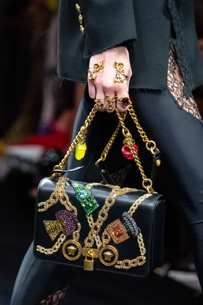 Look 123